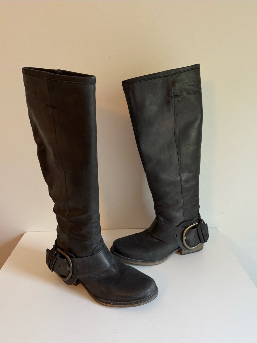 Women’s Steve Madden Black Leather Harness Riding Boots 6.5M Pull On New w/o box